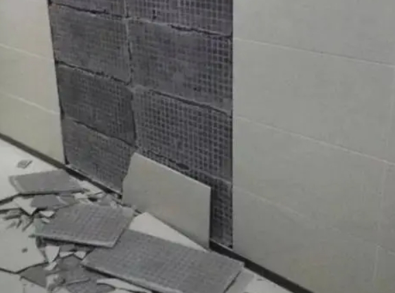 乌海市瓷砖空鼓维修公司分享下乌海市墙砖松动维修的知识